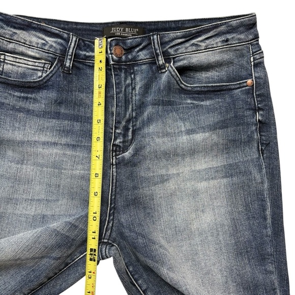 Judy Blue High Rise Raw Hem Relaxed Fit Jeans 11/30 Distressed Crop 88191 *Read - Picture 10 of 15
